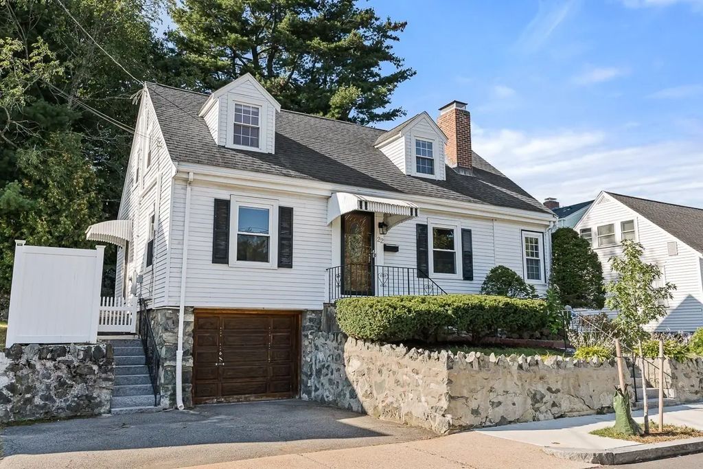 22 Glen Rock Ave, Malden