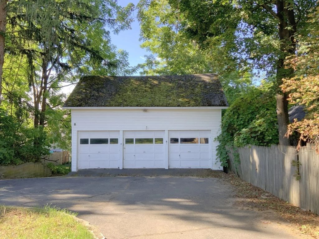 14 Pleasant St, Ware