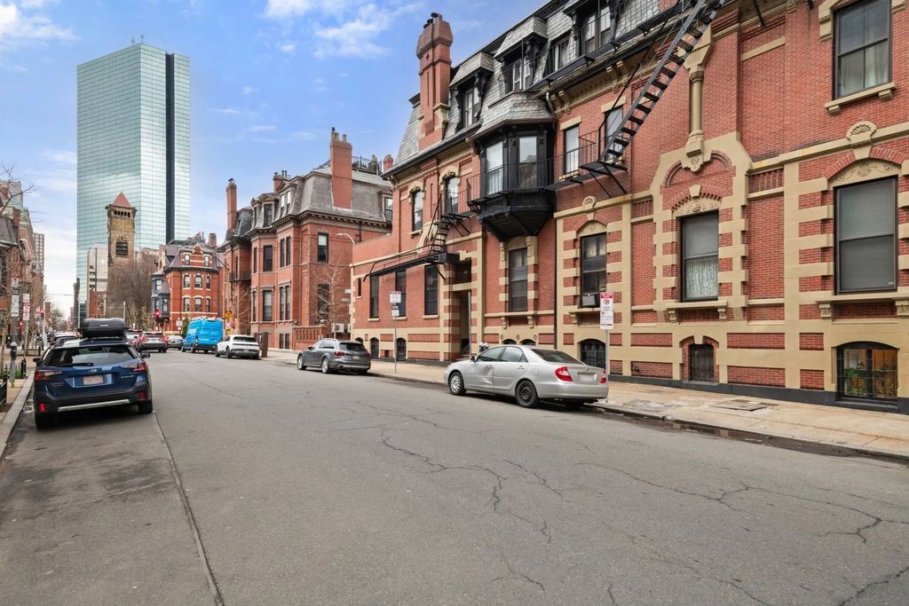 278 Clarendon Street #4, Boston