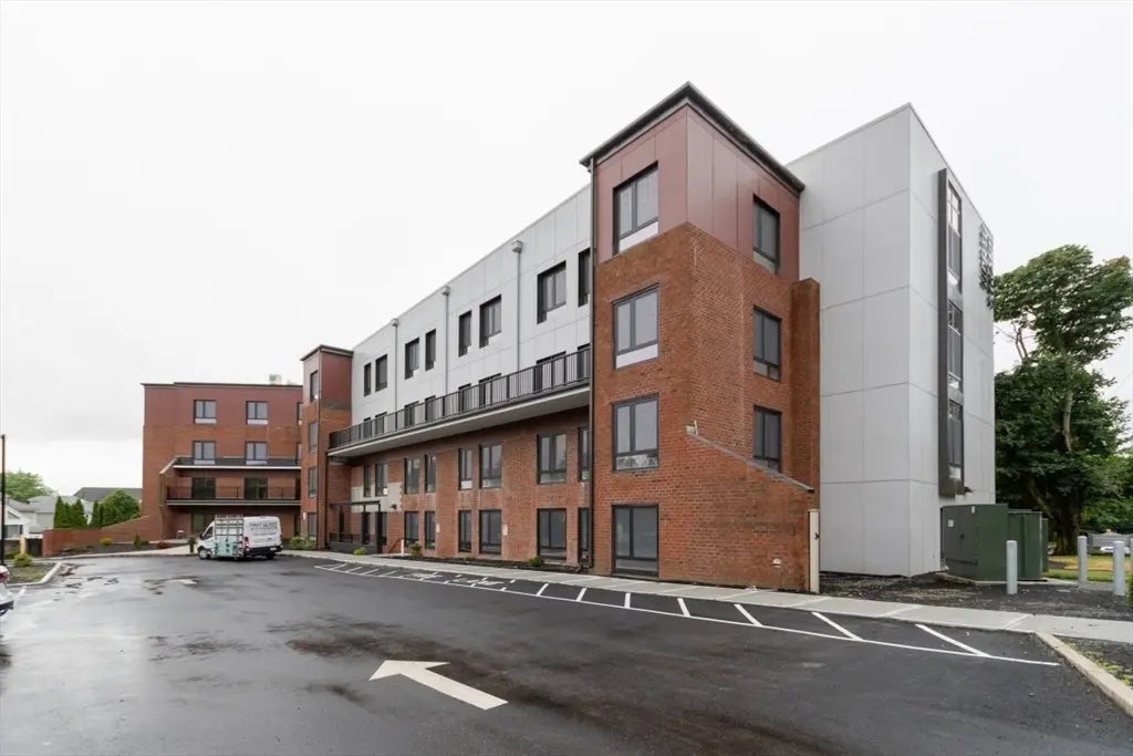 133 Salem St #u107, Revere