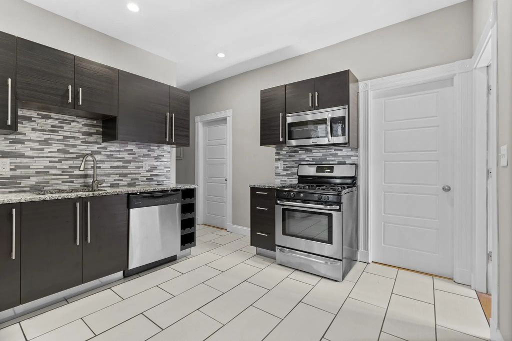 35 Harbor View Street #2, Boston