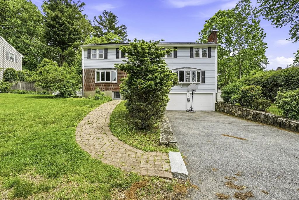 57 Lanewood Ave, Framingham