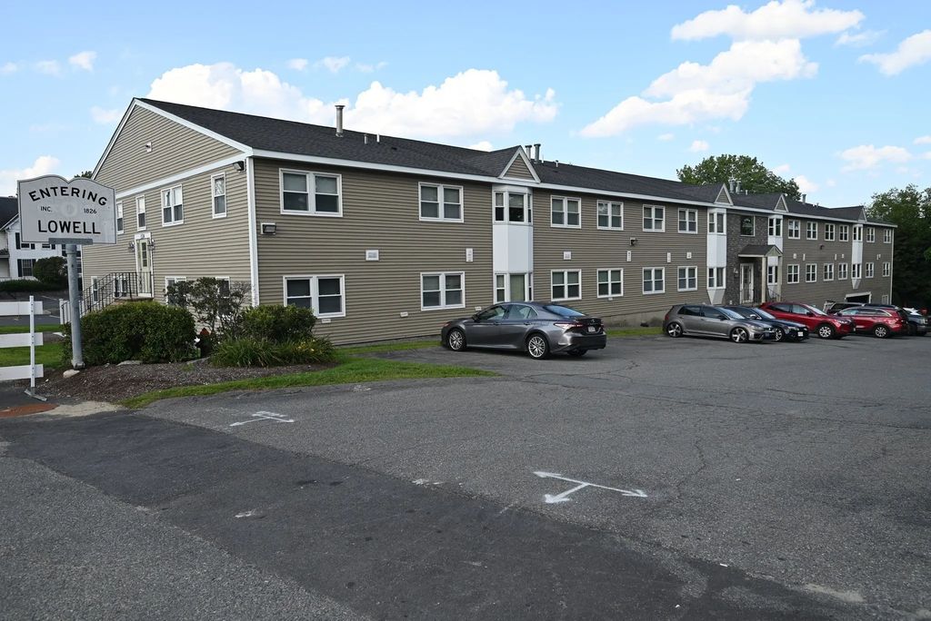 1524 Gorham St #106, Lowell
