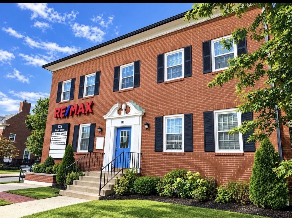 133 Maple St Suite 2, Springfield