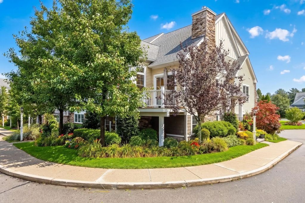 75 Boatwrights Loop, Plymouth