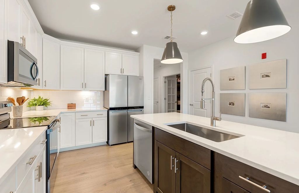 141 East Point Drive #210, East Providence