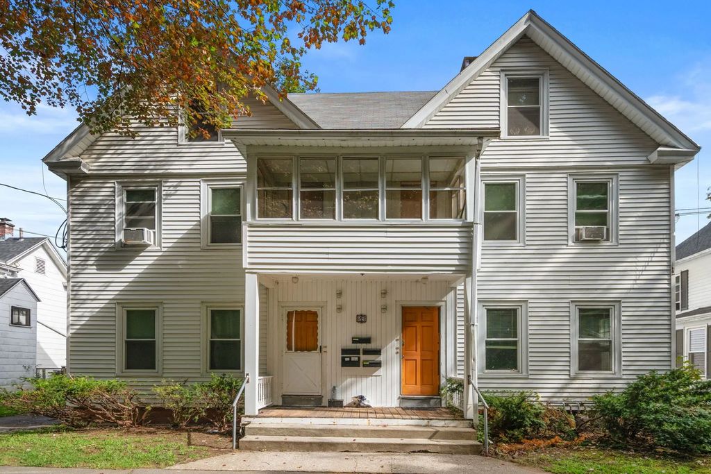 25 Leonard Ave, Westfield