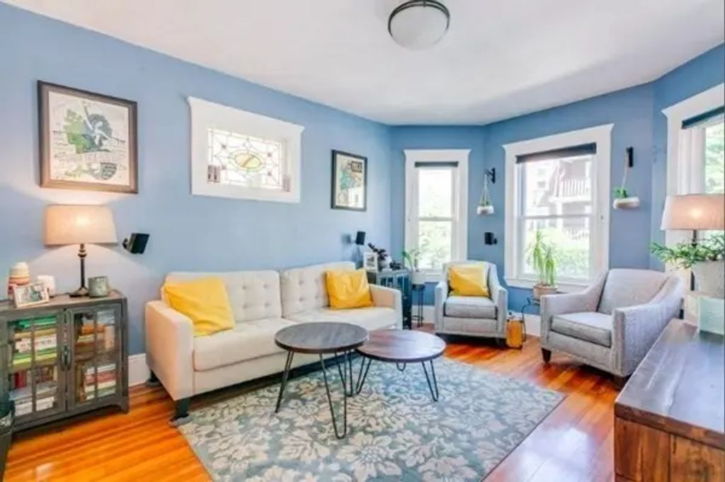 27 King St #1, Boston