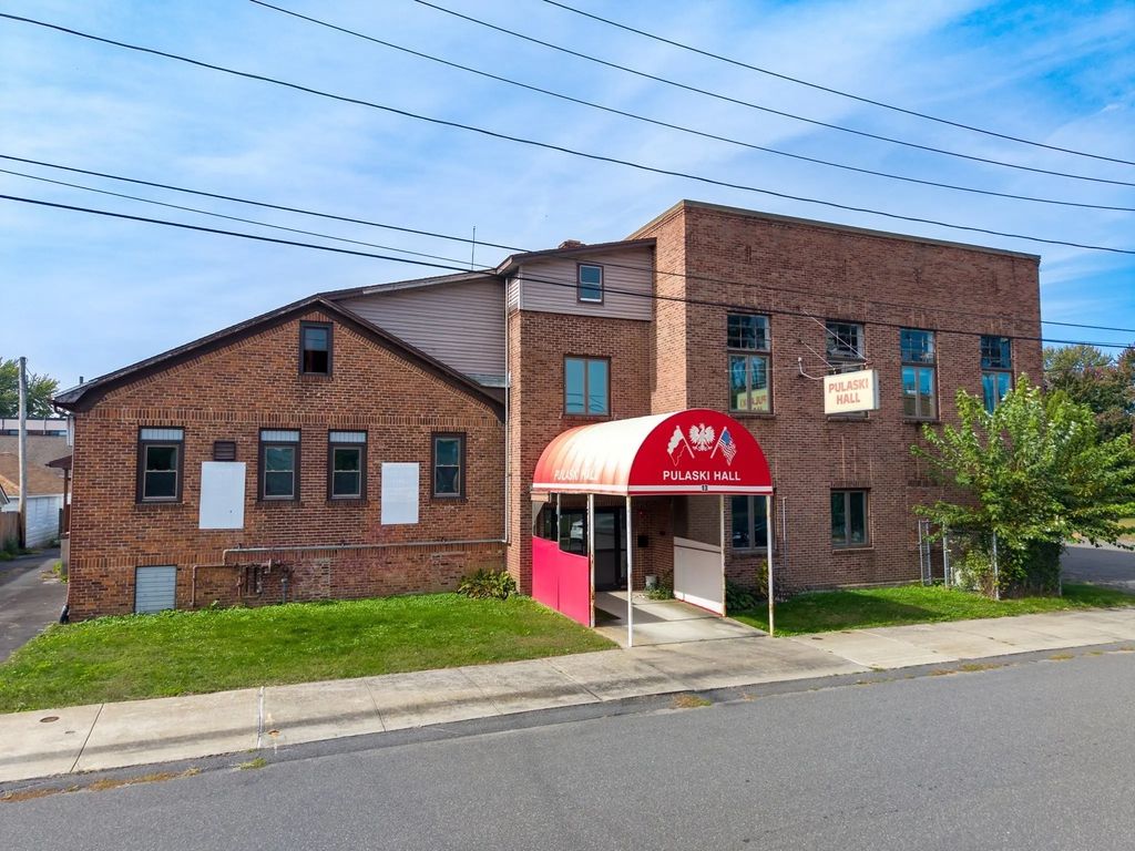 13 Norman, Chicopee