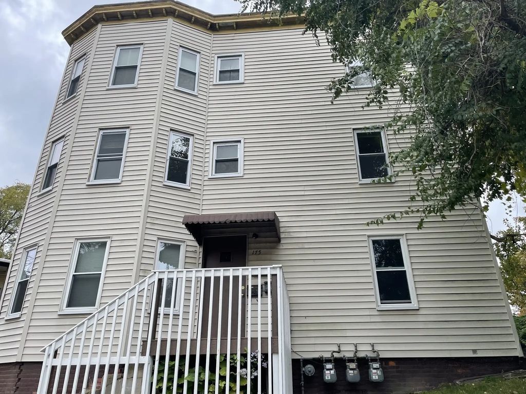 175 Grattan, Chicopee