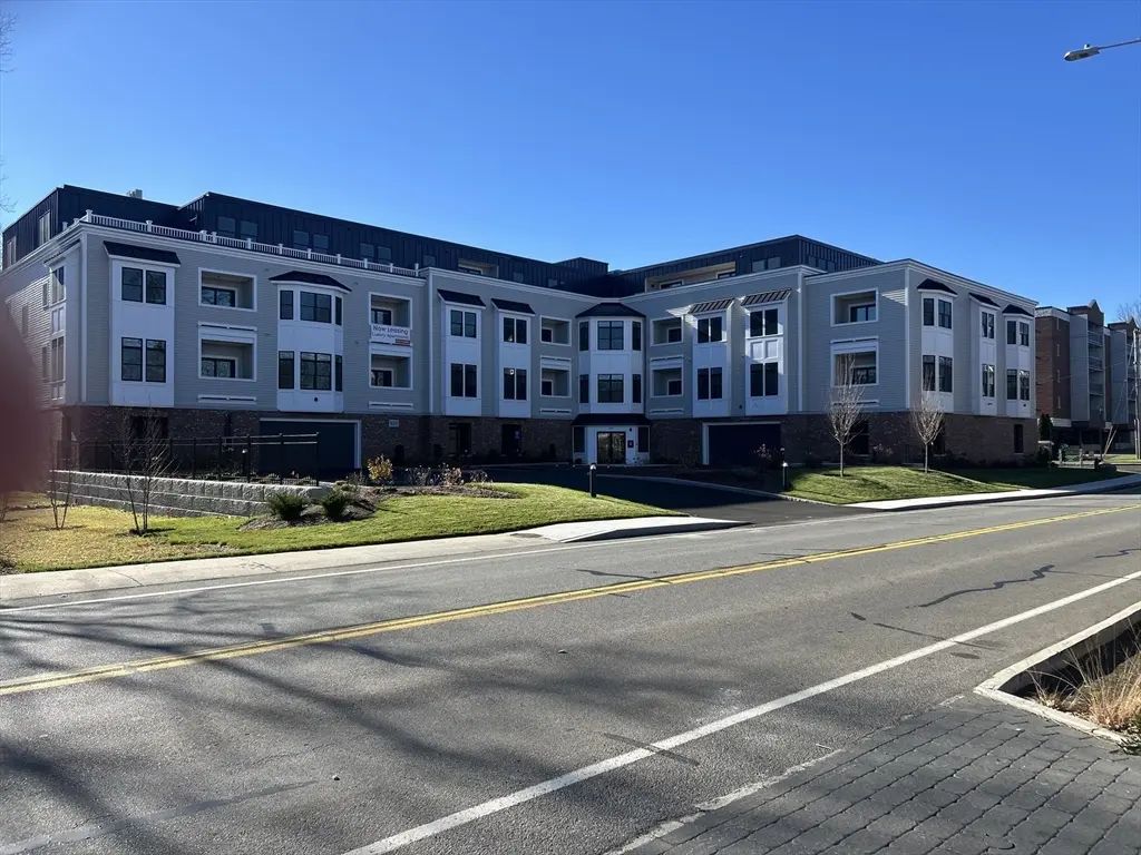 610 Salem Street #301, Wakefield