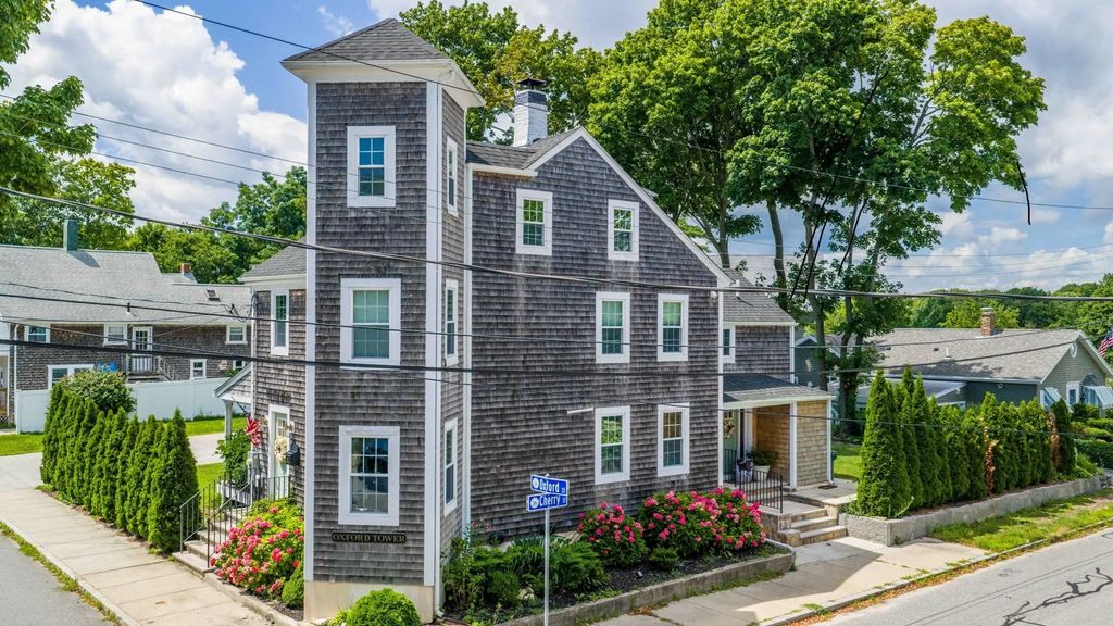 24 Oxford Street, Fairhaven