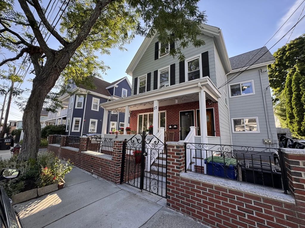 17 Farragut Avenue #2, Somerville