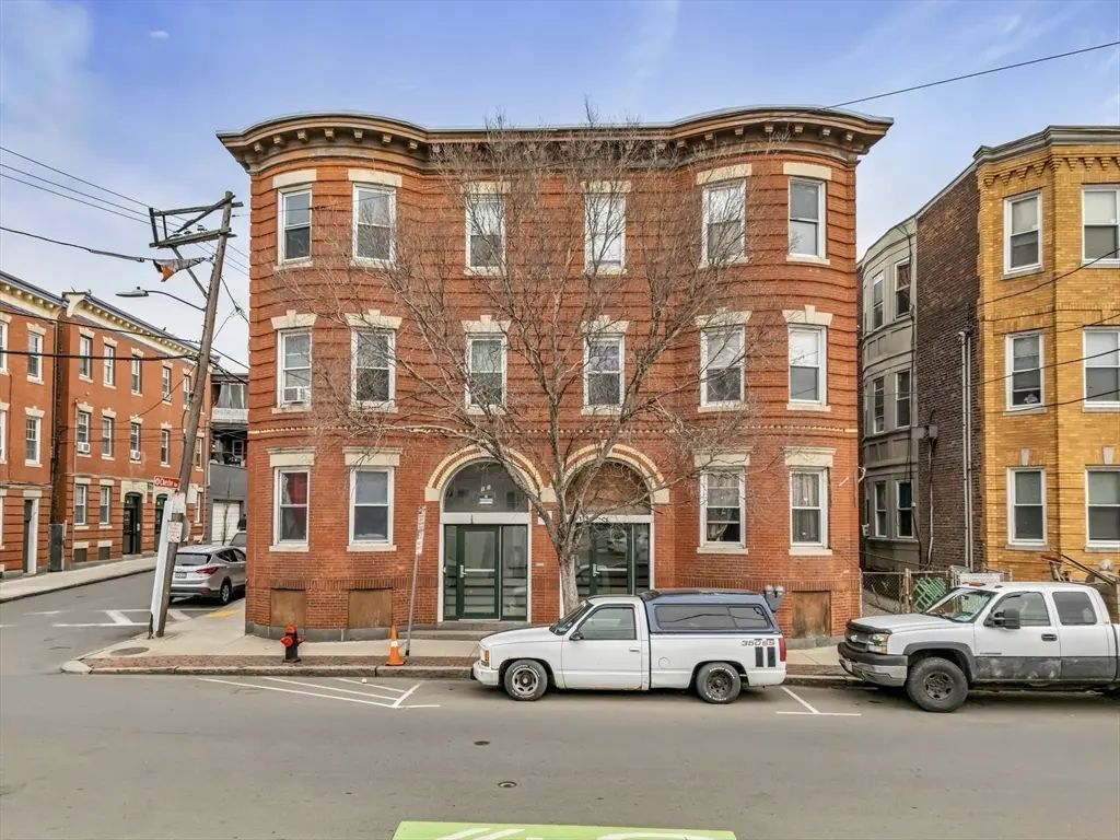 141 Hawthorne St, Chelsea