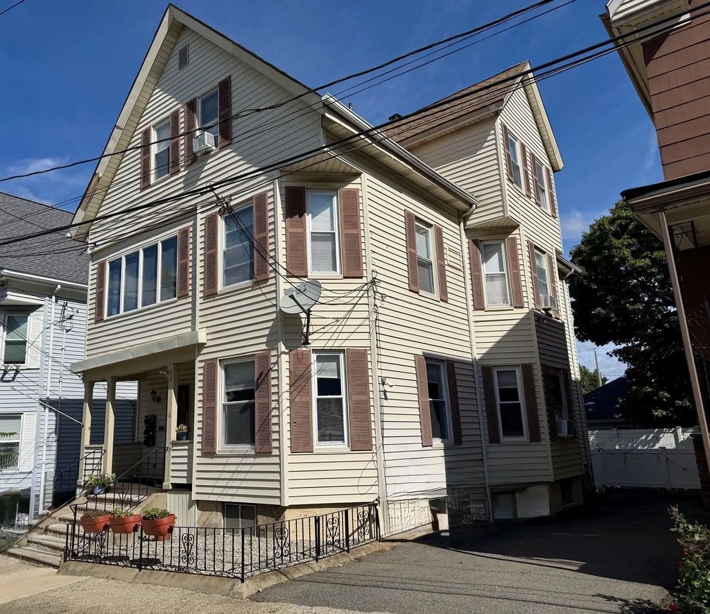 14-16 Sumner Ave, Medford