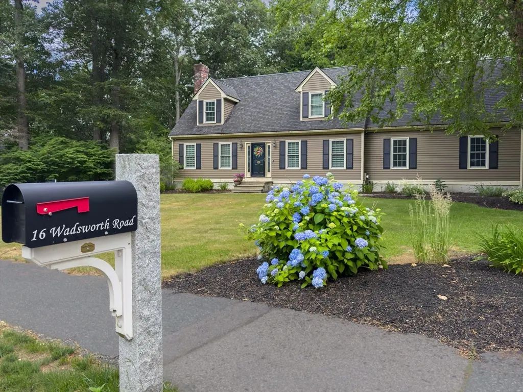 16 Wadsworth Rd, Ashland