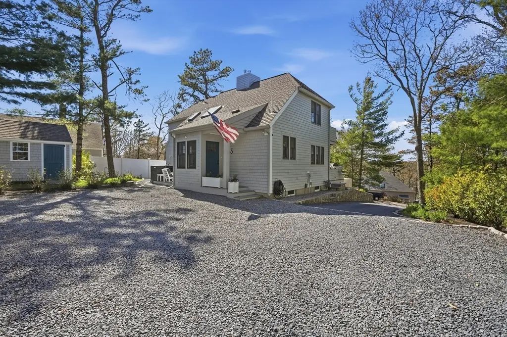 55 Summersea Rd, Mashpee