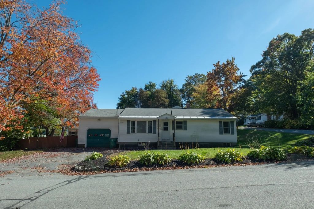 179 Reingold Ave, Fitchburg