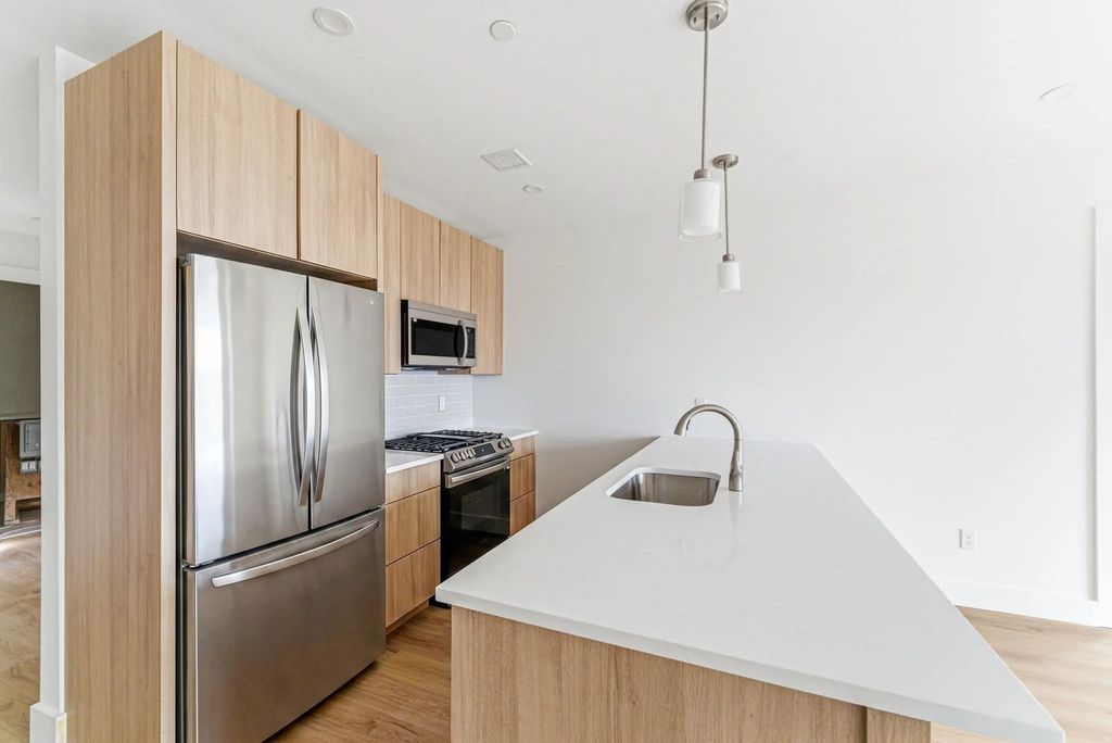 1035 Commonwealth Ave #602, Boston