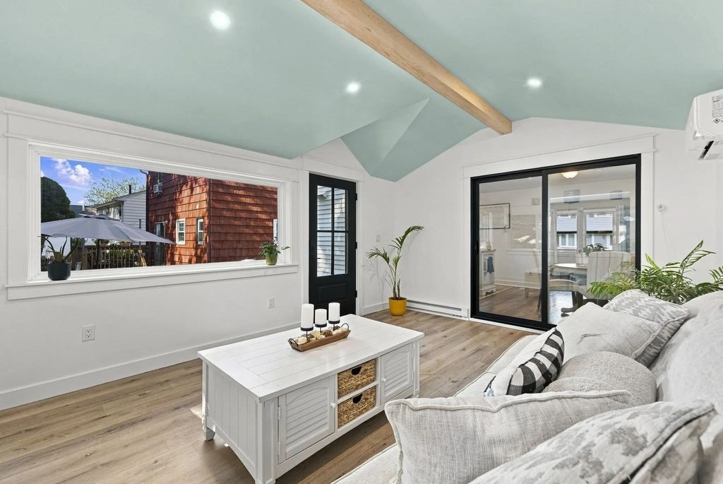 111 Mitchell Ave, Medford