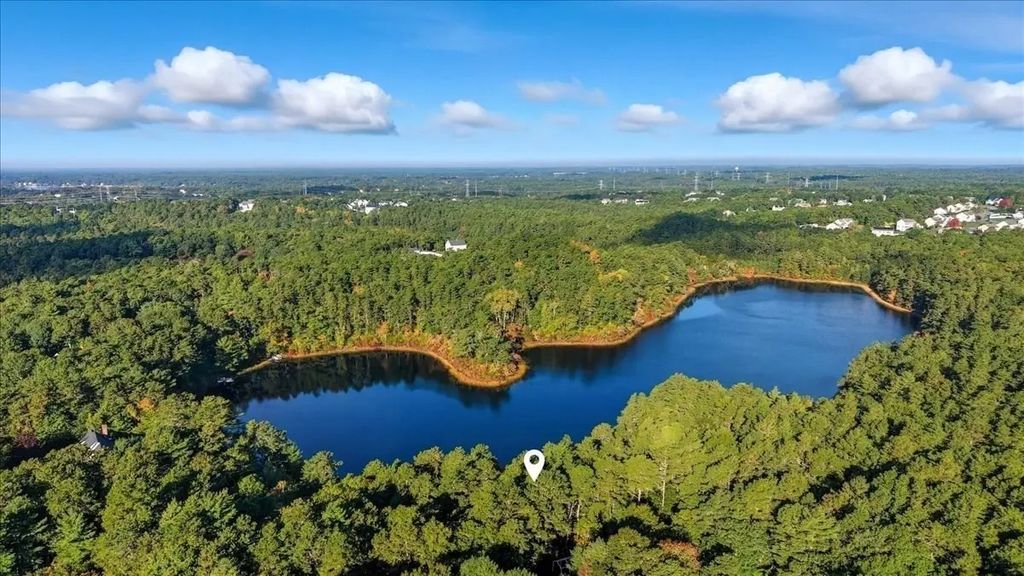 100 Little Herring Pond Road, Plymouth