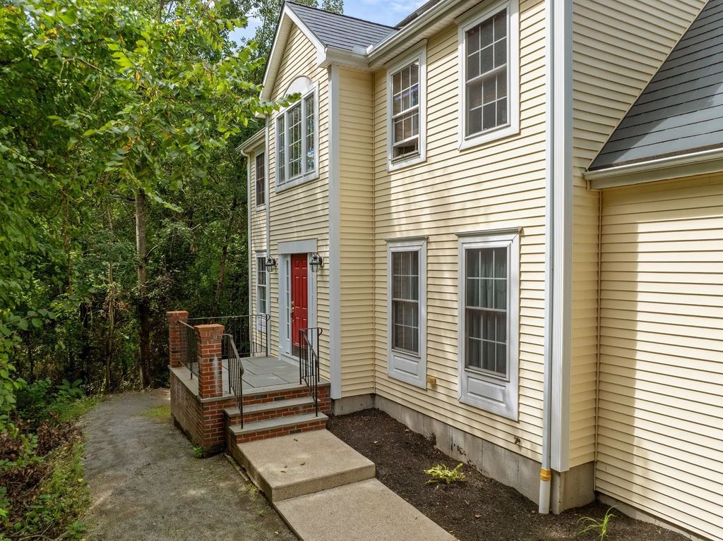 115 Cathedral Drive, Attleboro