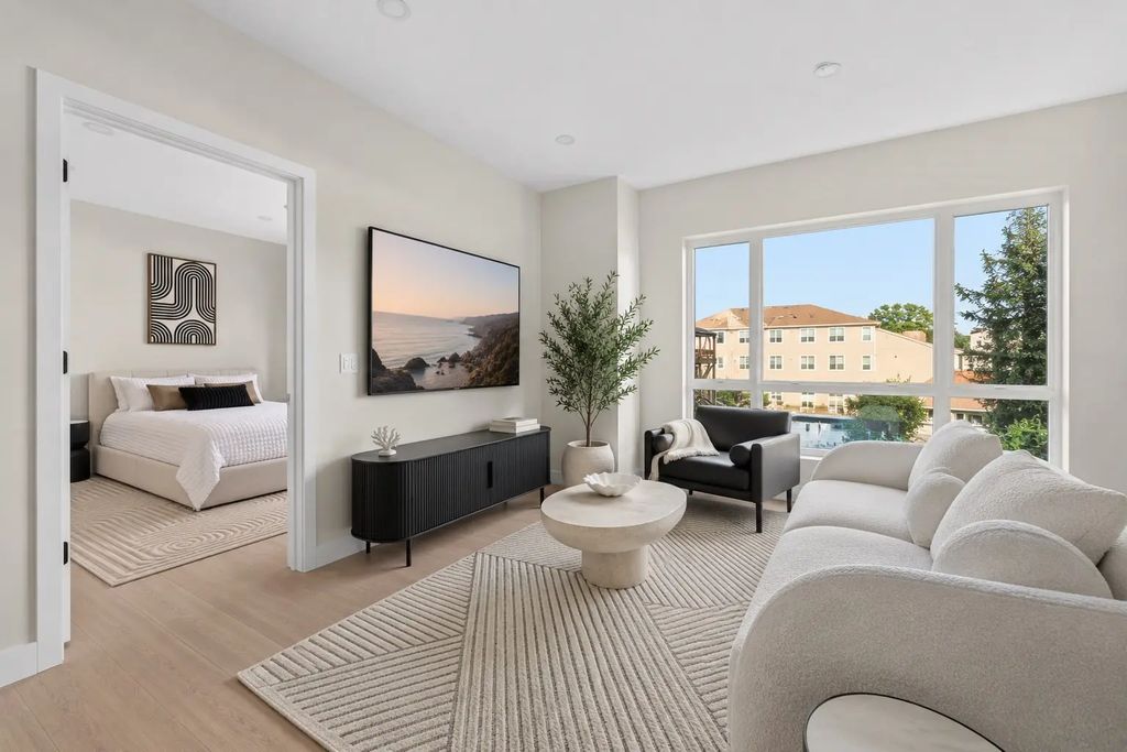 38 Old Colony Ave #202, Quincy
