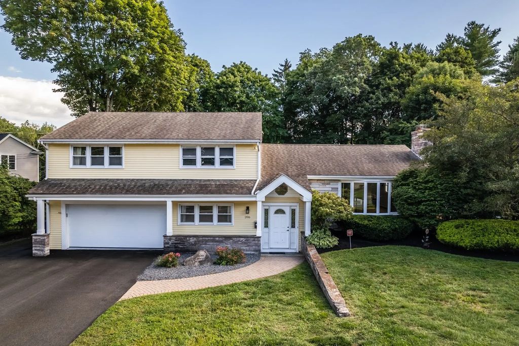 206 Fairview Ave, Brockton