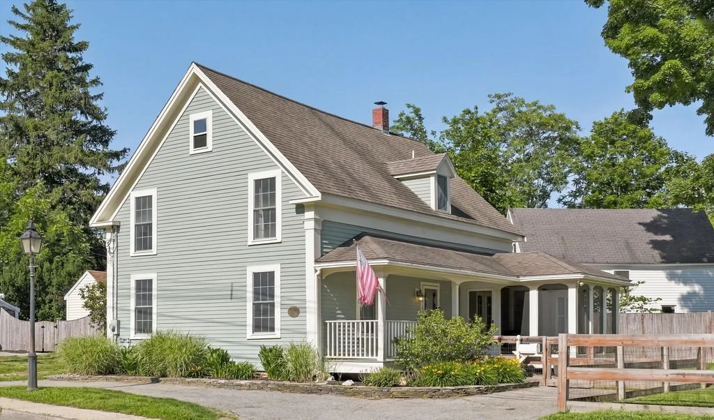 35 Elm Park, Groveland