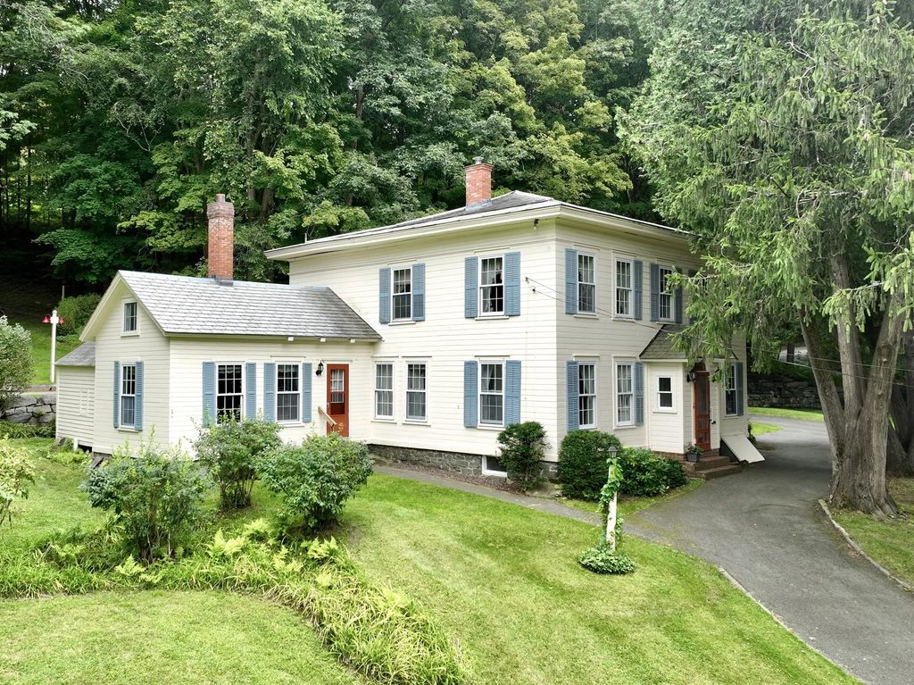 19 S Maple St, Shelburne