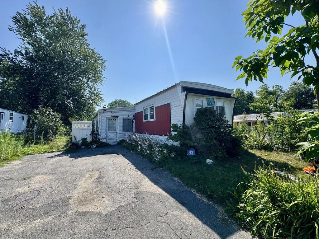350 West St #41, Ludlow