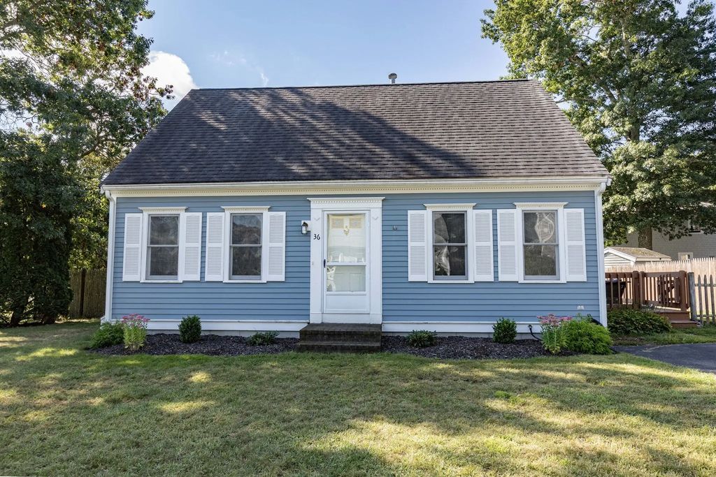 36 Redwood Circle, Pembroke
