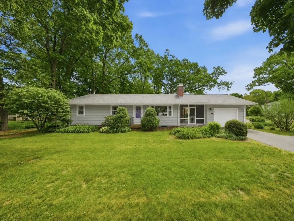 209 Mount Hope St, North Attleboro