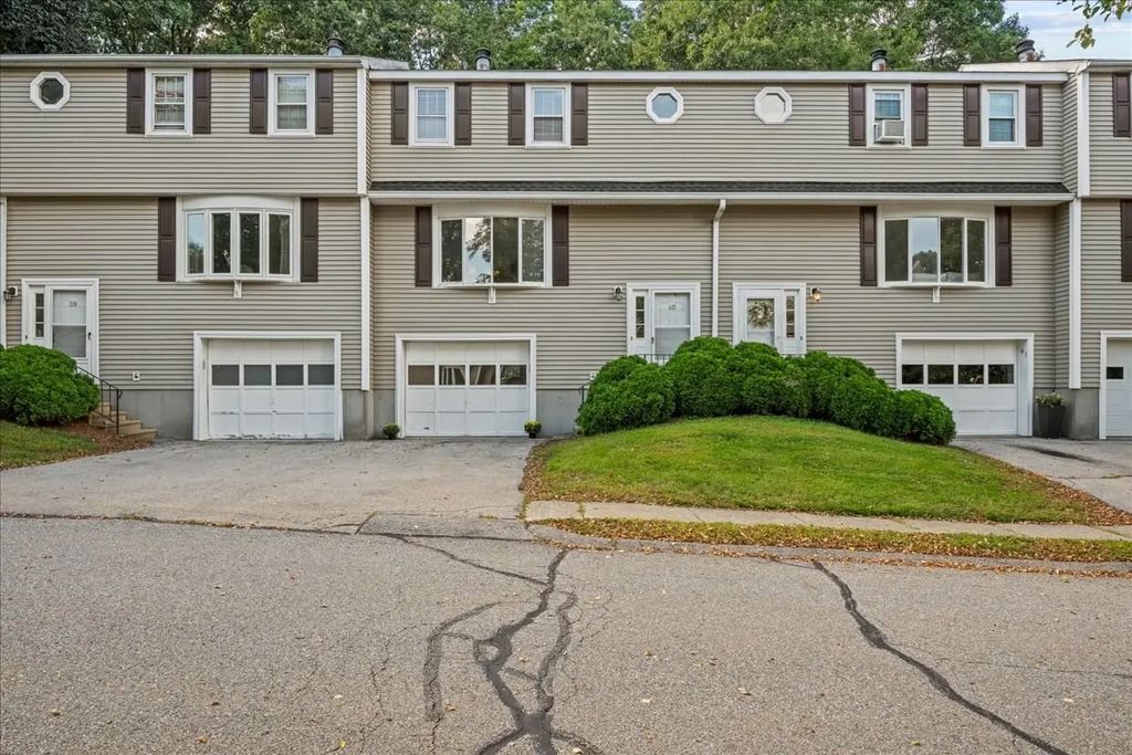 40 Lexington Road #40, Millbury