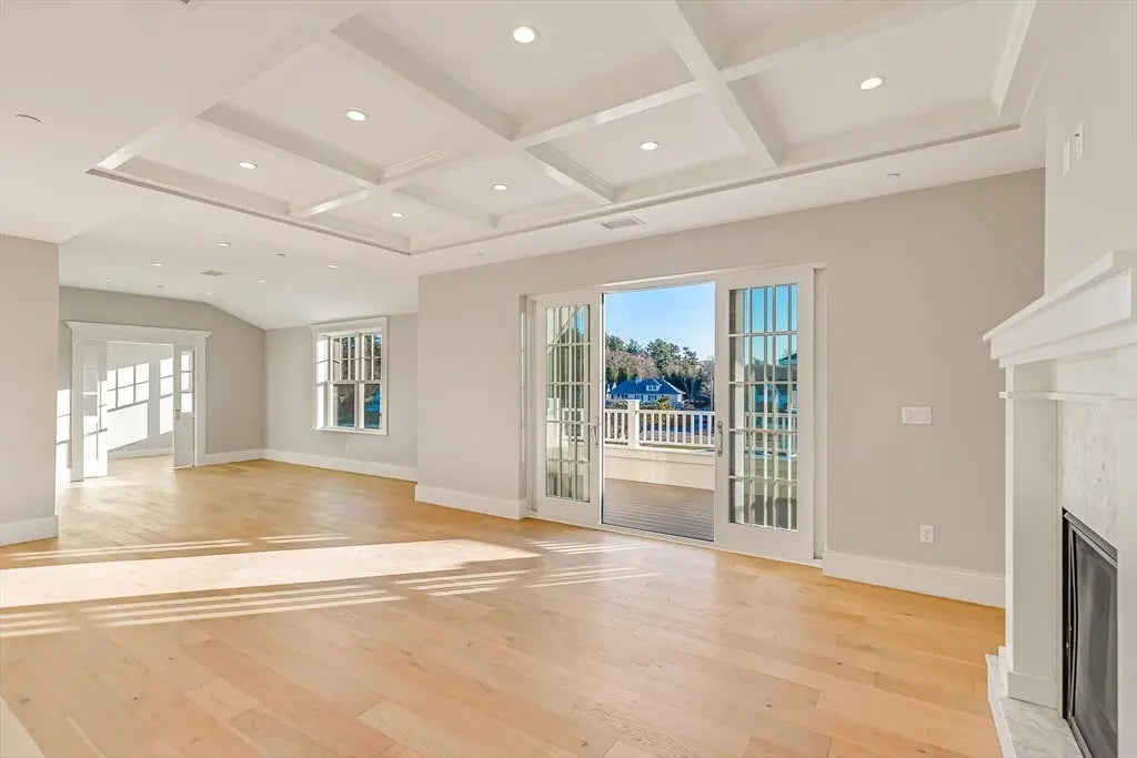 124 Elm Street #308, Cohasset