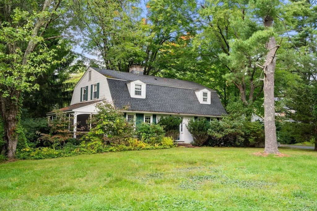 64 Plain Road, Wayland