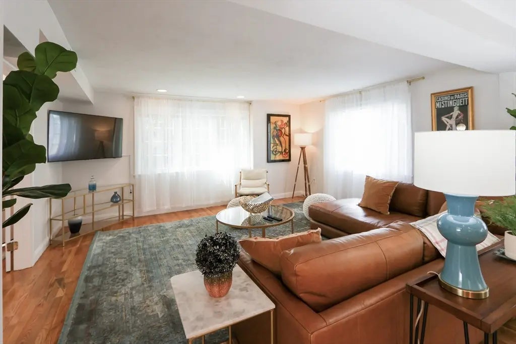 25 Jay St - C #furnished, Cambridge