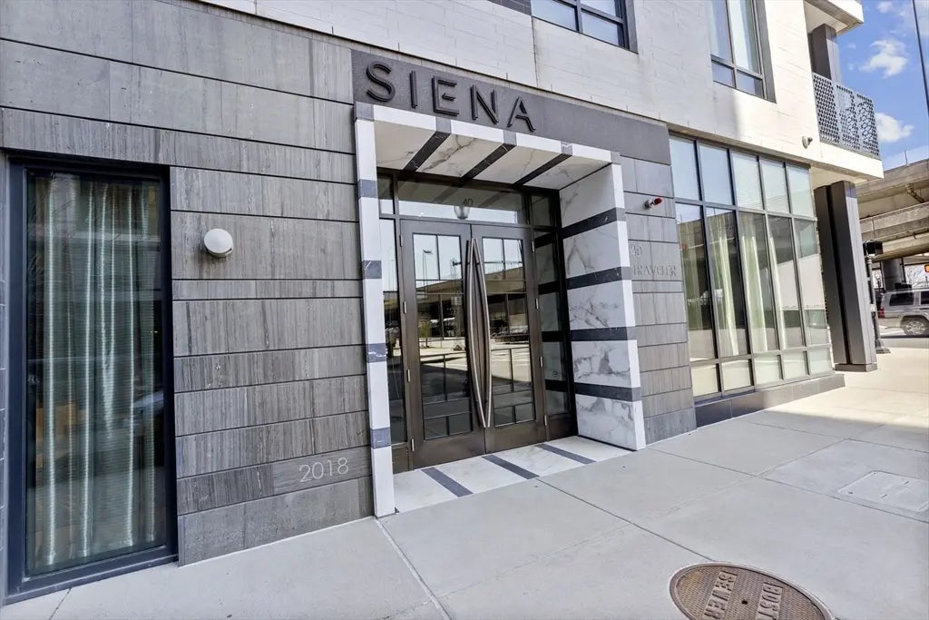 40 Traveler St #203a-1, Boston