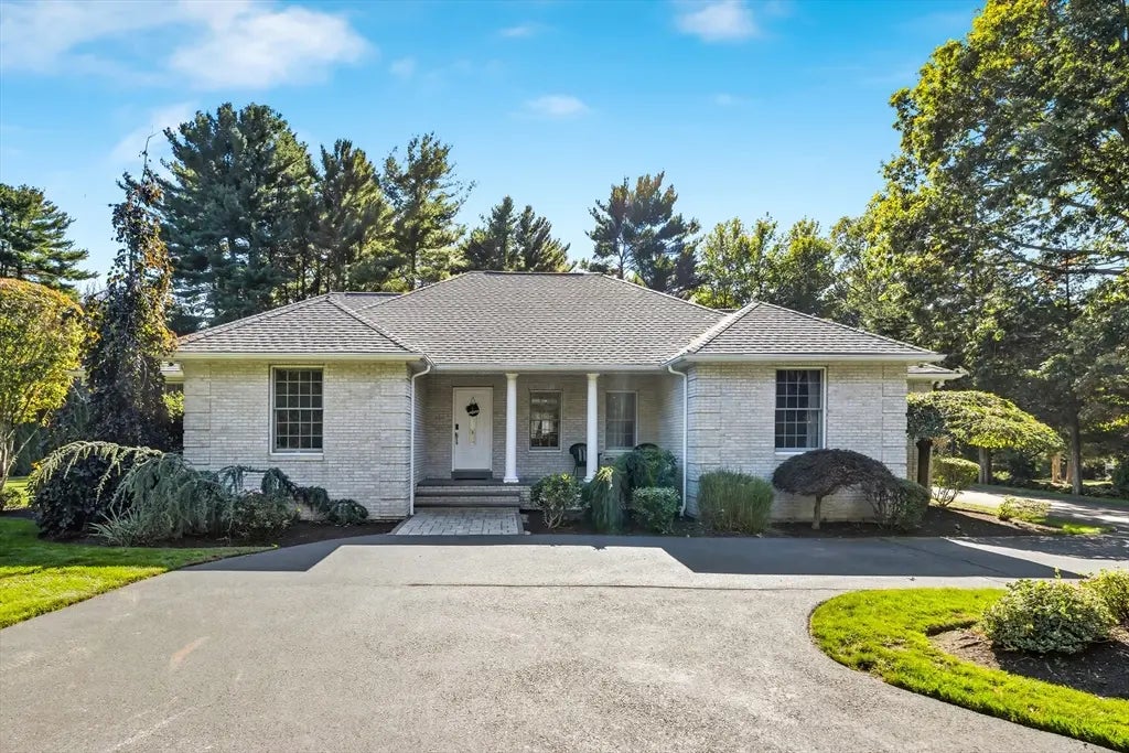 9 Ridge Rd, Smithfield