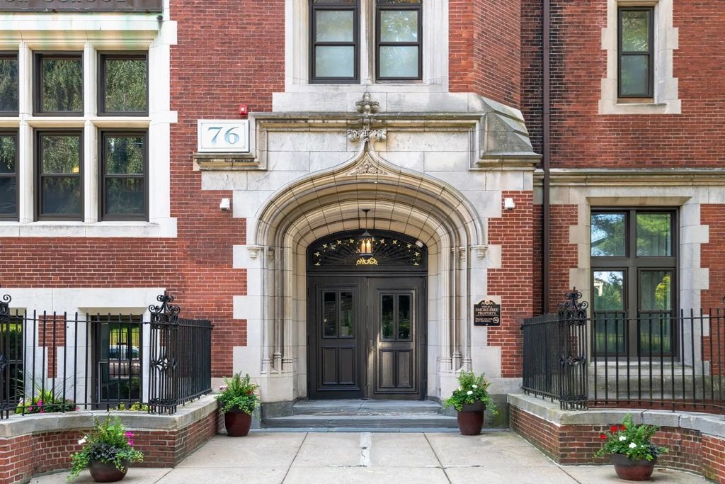 76 Elm St #107, Boston