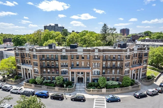 24 Sidlaw Rd #12, Boston