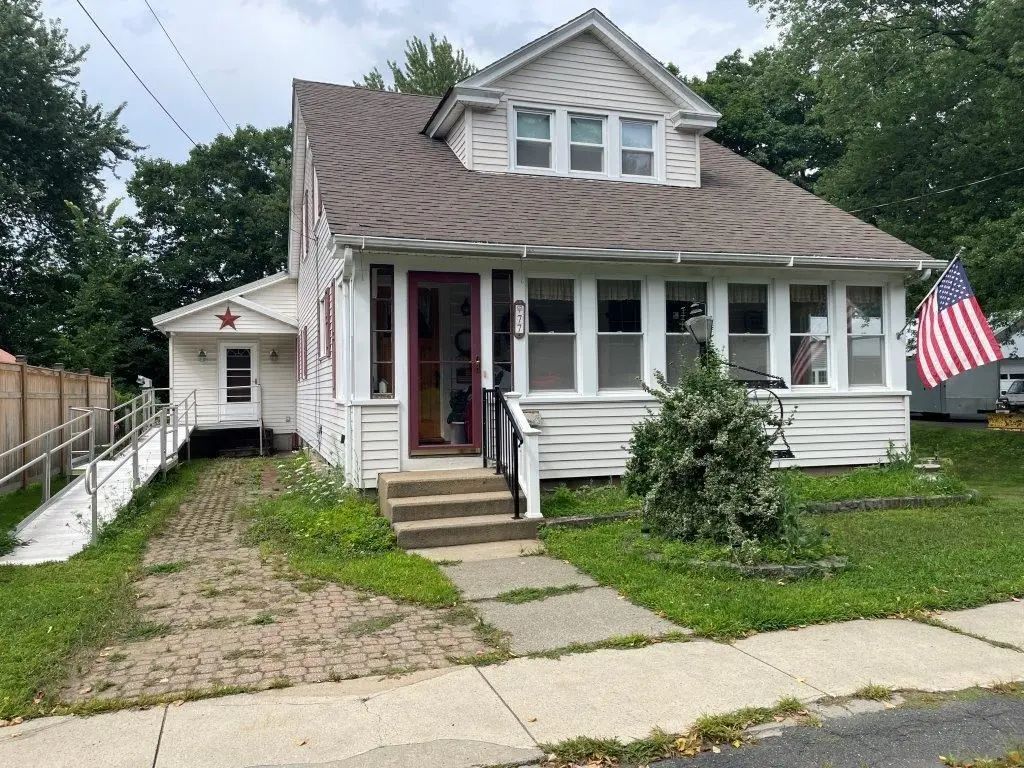 77 Newton, Greenfield