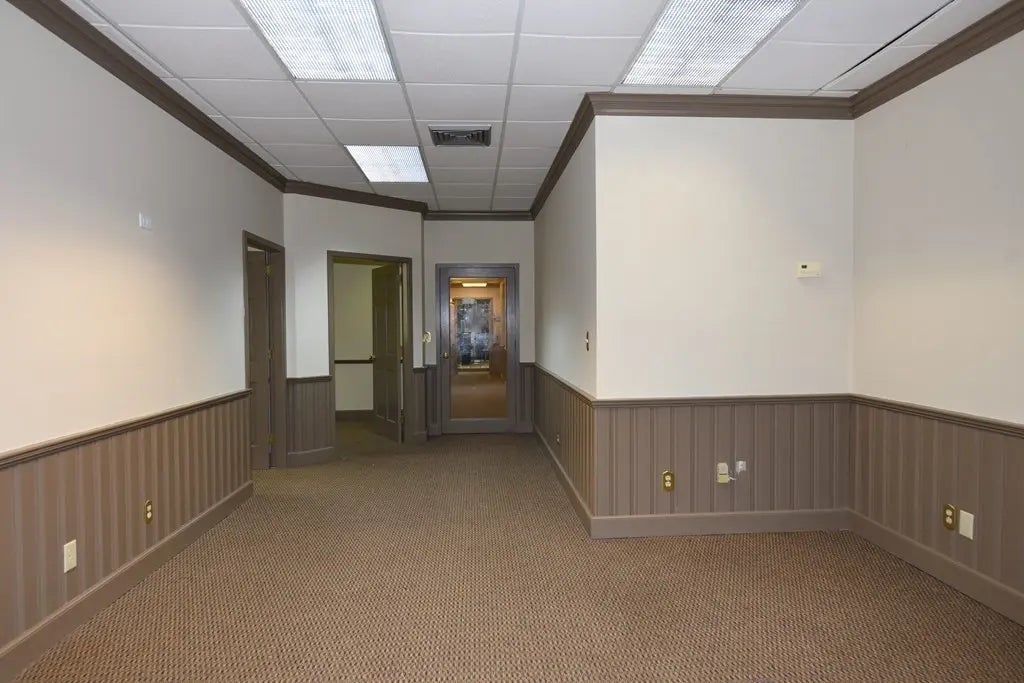 1 Snow Rd #4, Marshfield