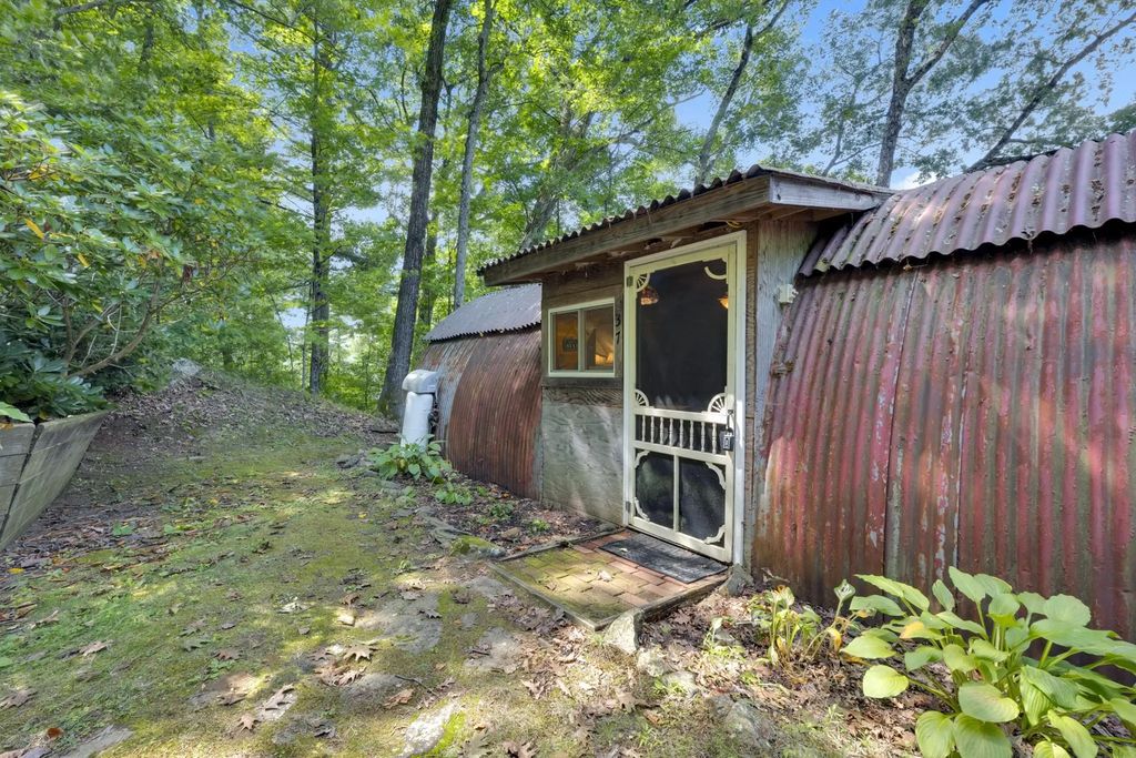 37 Vinton Rd, Holland