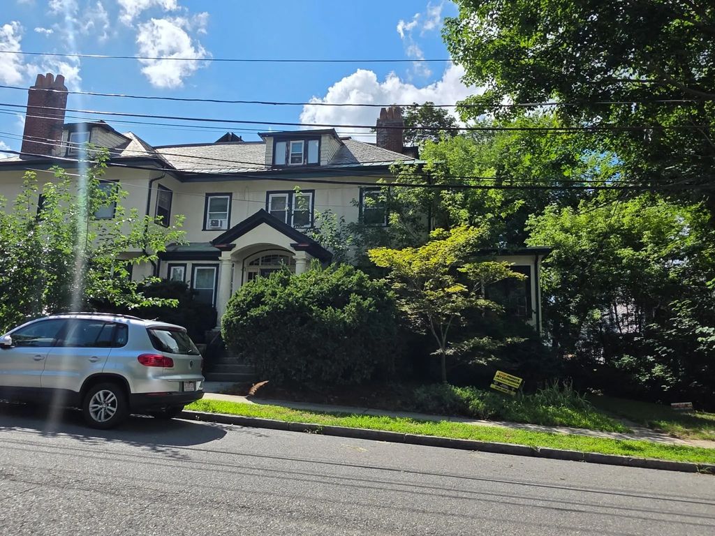 15 Bartlet Ave #th, Arlington