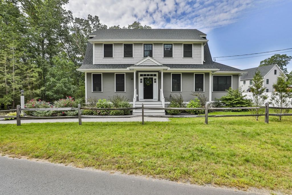 49 Kimball Rd, Amesbury