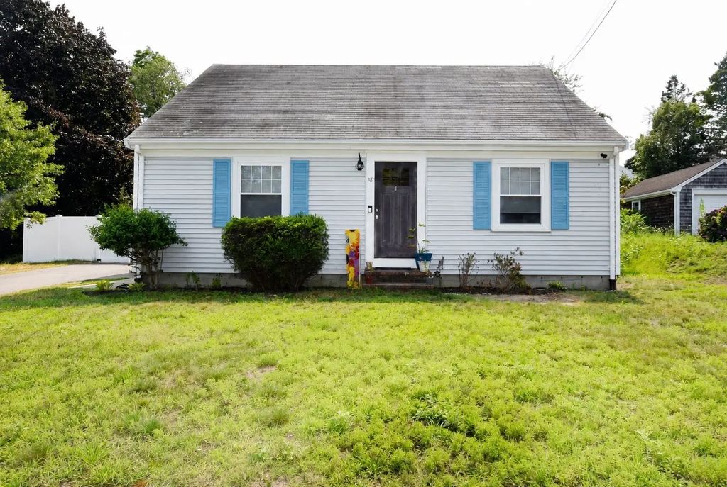 18 Gould Rd, Plymouth