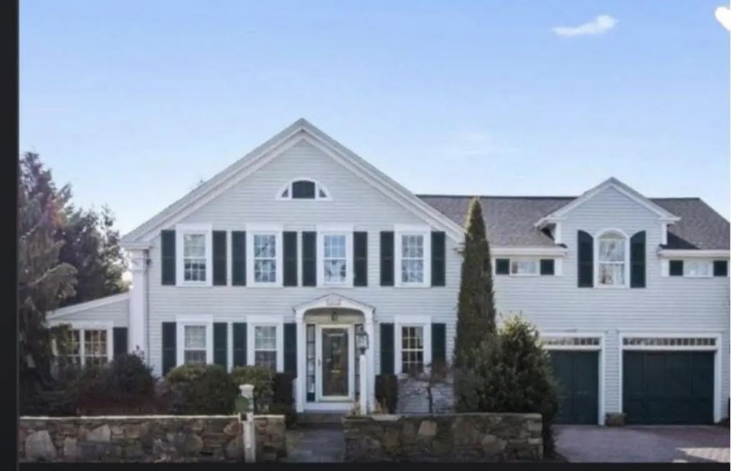 307 Slocum Road, Dartmouth