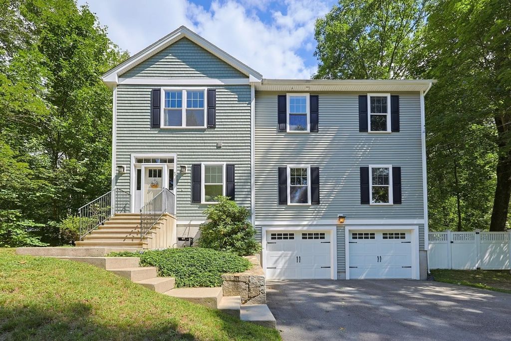 90 Greene St, Hopedale
