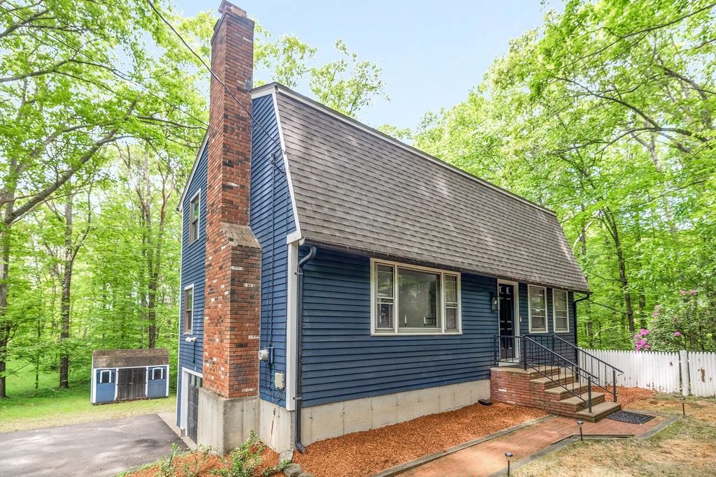 9 Colonial Rd, Sutton